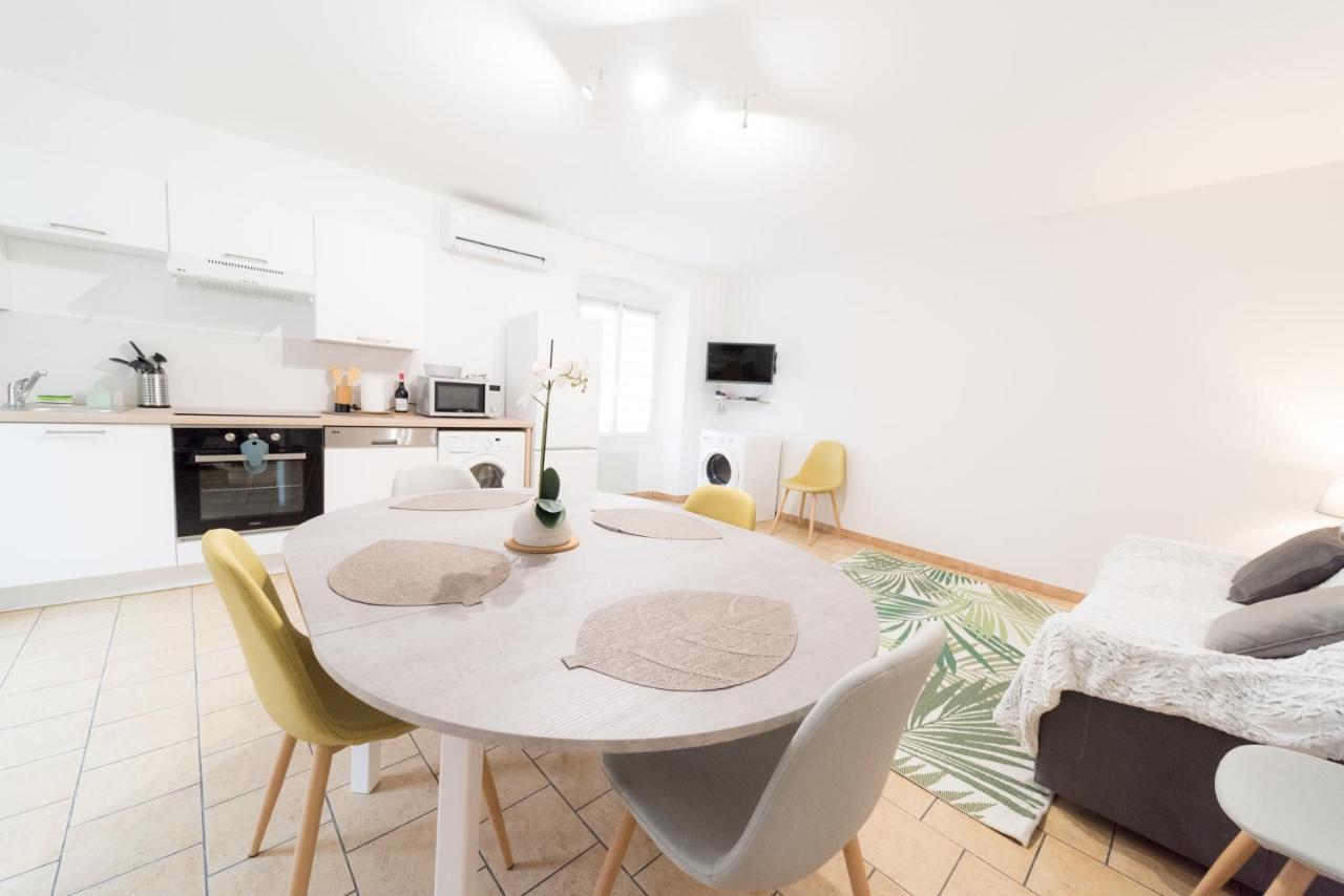 Appartamento Ravissant Triplex Et Duplex Au Centre De Pont St Esprit Esterno foto