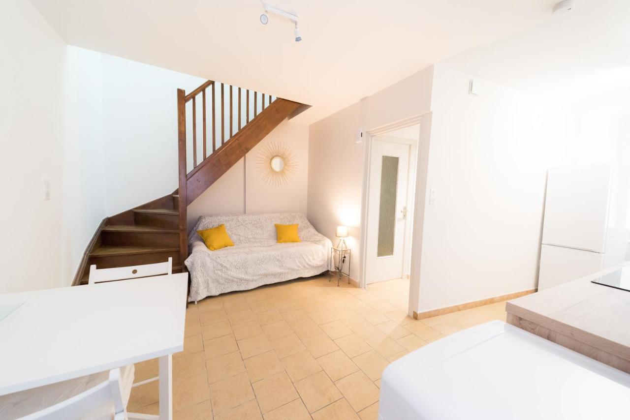 Appartamento Ravissant Triplex Et Duplex Au Centre De Pont St Esprit Esterno foto